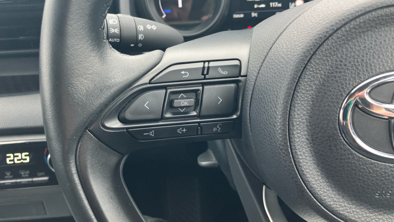 Toyota Yaris 1.5 Hybrid Design 5dr CVT Hybrid Hatchback